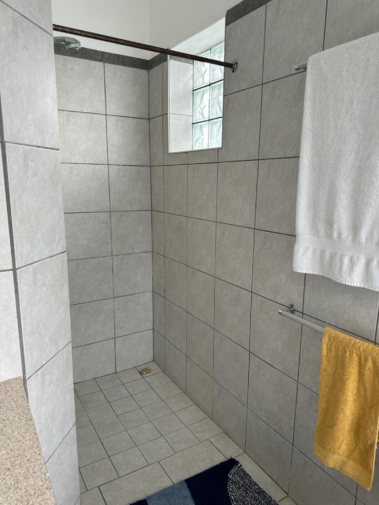 Coastwave Guest House Уолфиш Бей Екстериор снимка