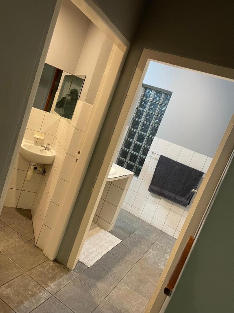 Coastwave Guest House Уолфиш Бей Екстериор снимка