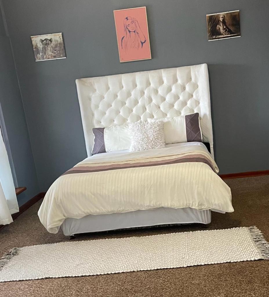 Coastwave Guest House Уолфиш Бей Екстериор снимка