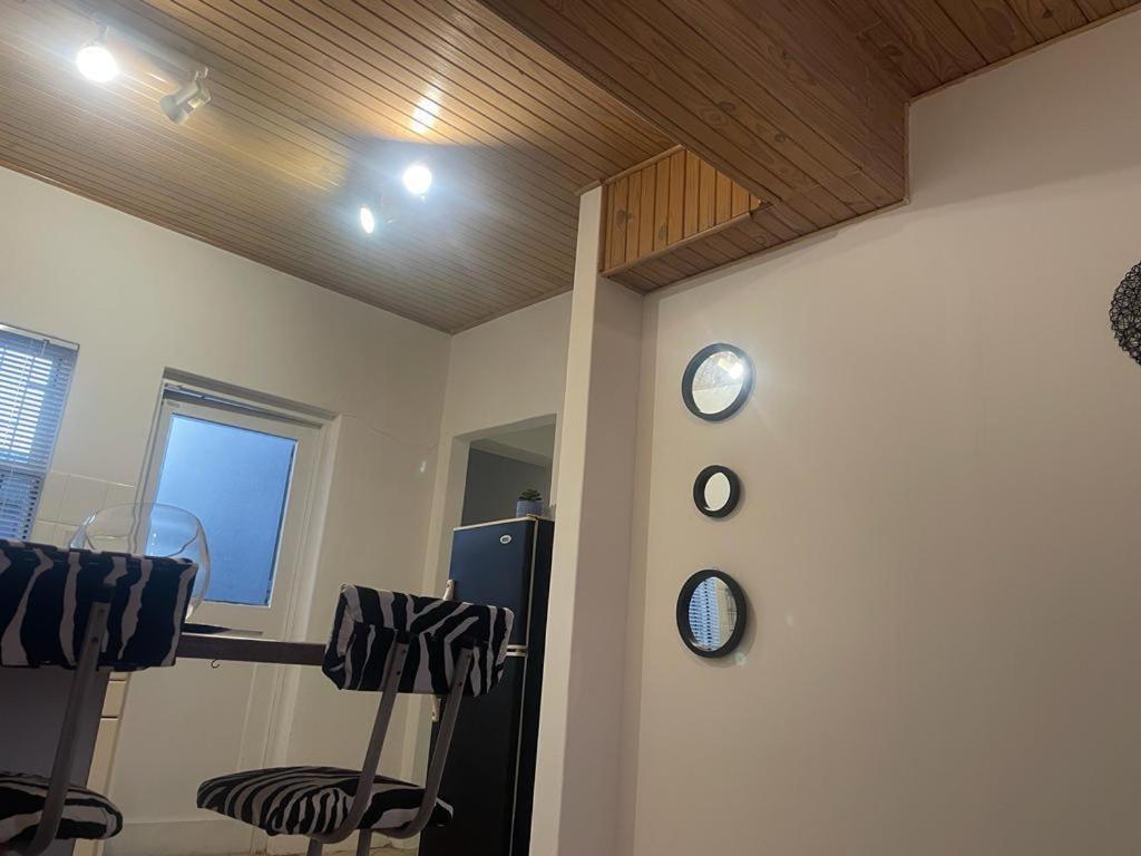 Coastwave Guest House Уолфиш Бей Екстериор снимка