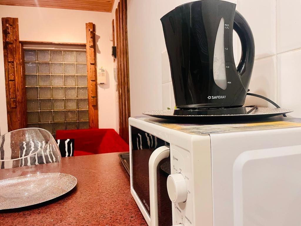 Coastwave Guest House Уолфиш Бей Екстериор снимка