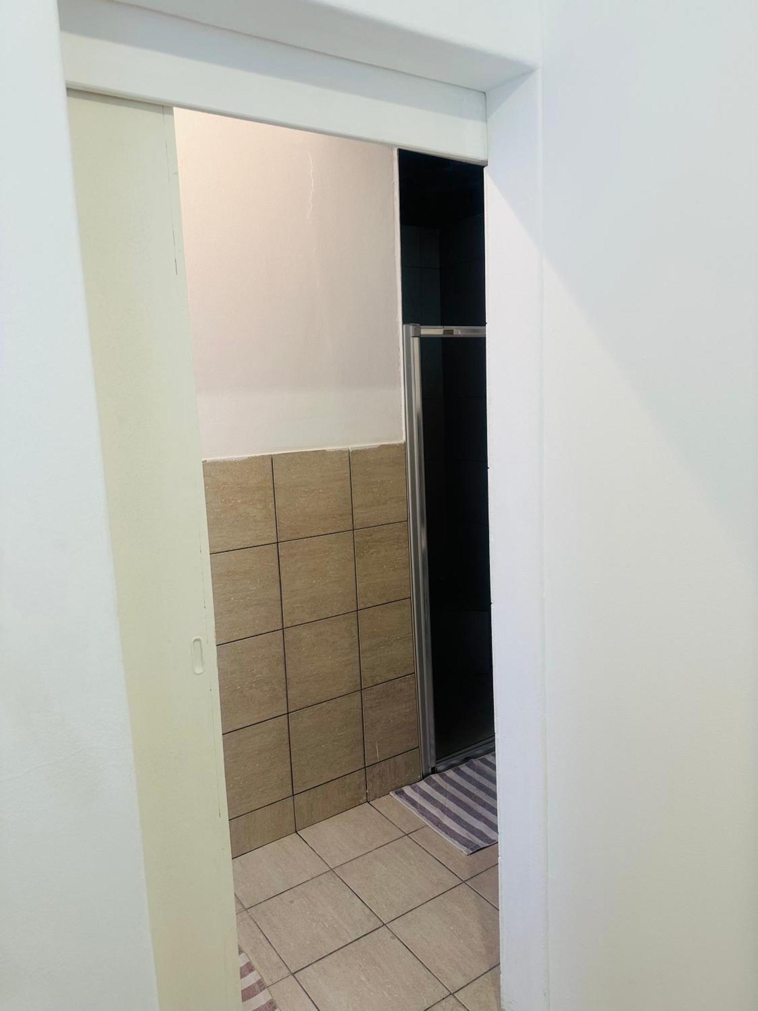 Coastwave Guest House Уолфиш Бей Екстериор снимка